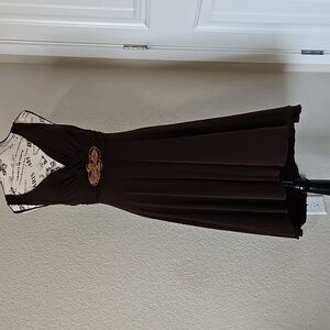 En Focus Studio - Embezzelled Cocktail Middi Dress